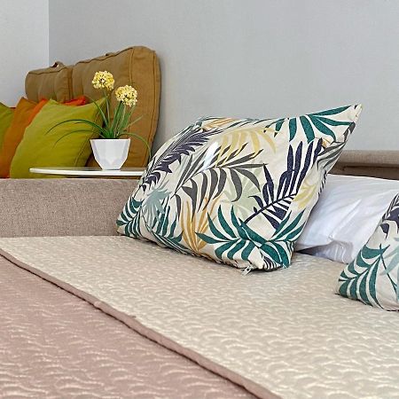Apartamento Studio With Access To The Garden. Open Pool. Beach Very Close. Wifi & Netflix Free Benalmádena Exterior foto