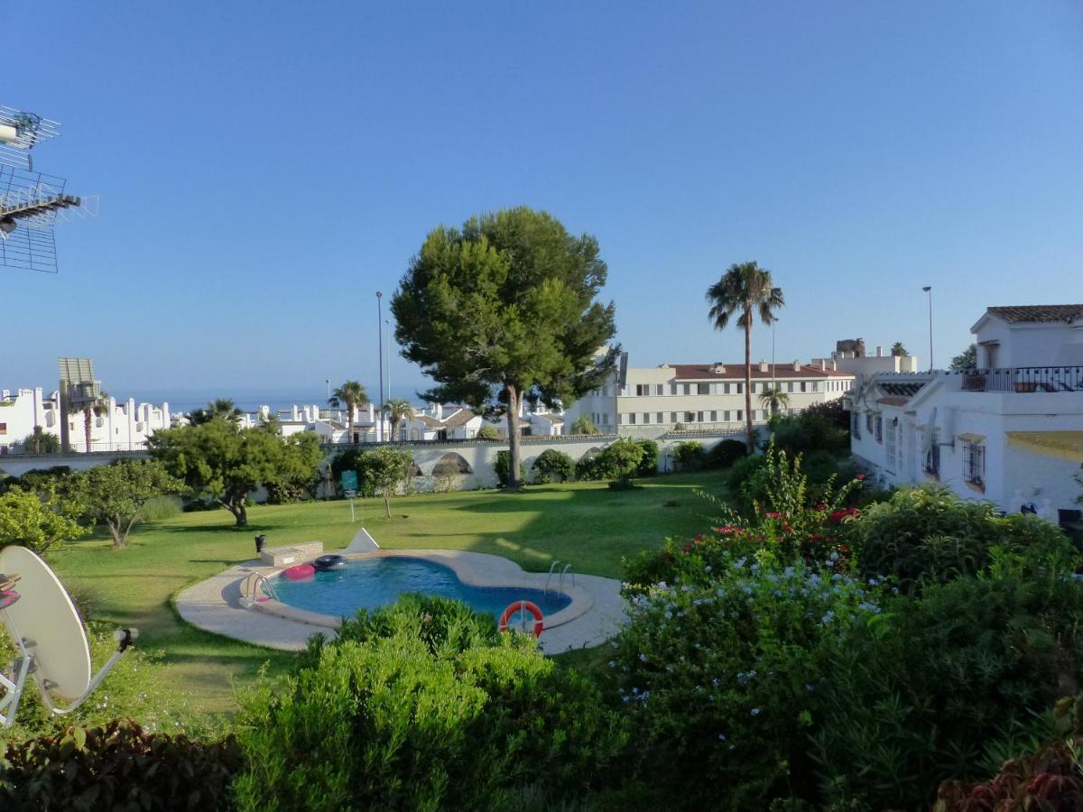 Apartamento Studio With Access To The Garden. Open Pool. Beach Very Close. Wifi & Netflix Free Benalmádena Exterior foto