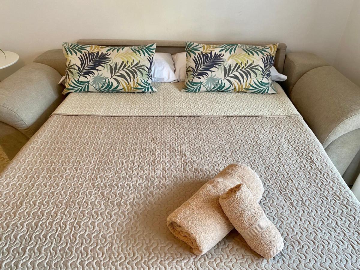 Apartamento Studio With Access To The Garden. Open Pool. Beach Very Close. Wifi & Netflix Free Benalmádena Exterior foto