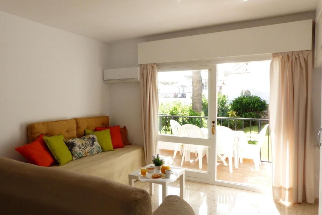 Apartamento Studio With Access To The Garden. Open Pool. Beach Very Close. Wifi & Netflix Free Benalmádena Exterior foto