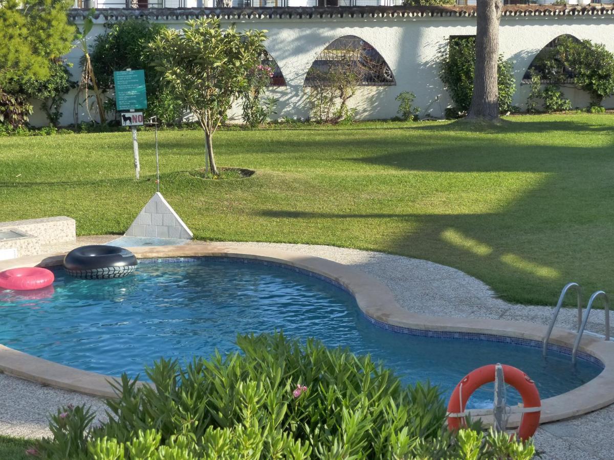 Apartamento Studio With Access To The Garden. Open Pool. Beach Very Close. Wifi & Netflix Free Benalmádena Exterior foto